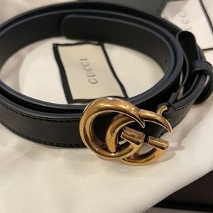 Gucci thin Leather belt with double G buckle (gold)